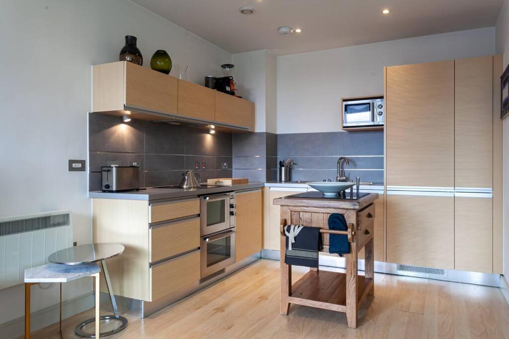 Iconic Luxury Manchester Apartment Exterior foto